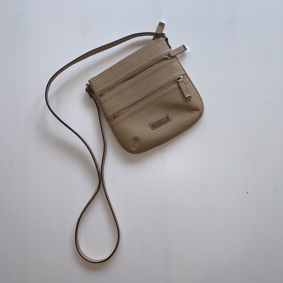 Calvin Klein Handbags - REDUCED! Calvin Klein Purse